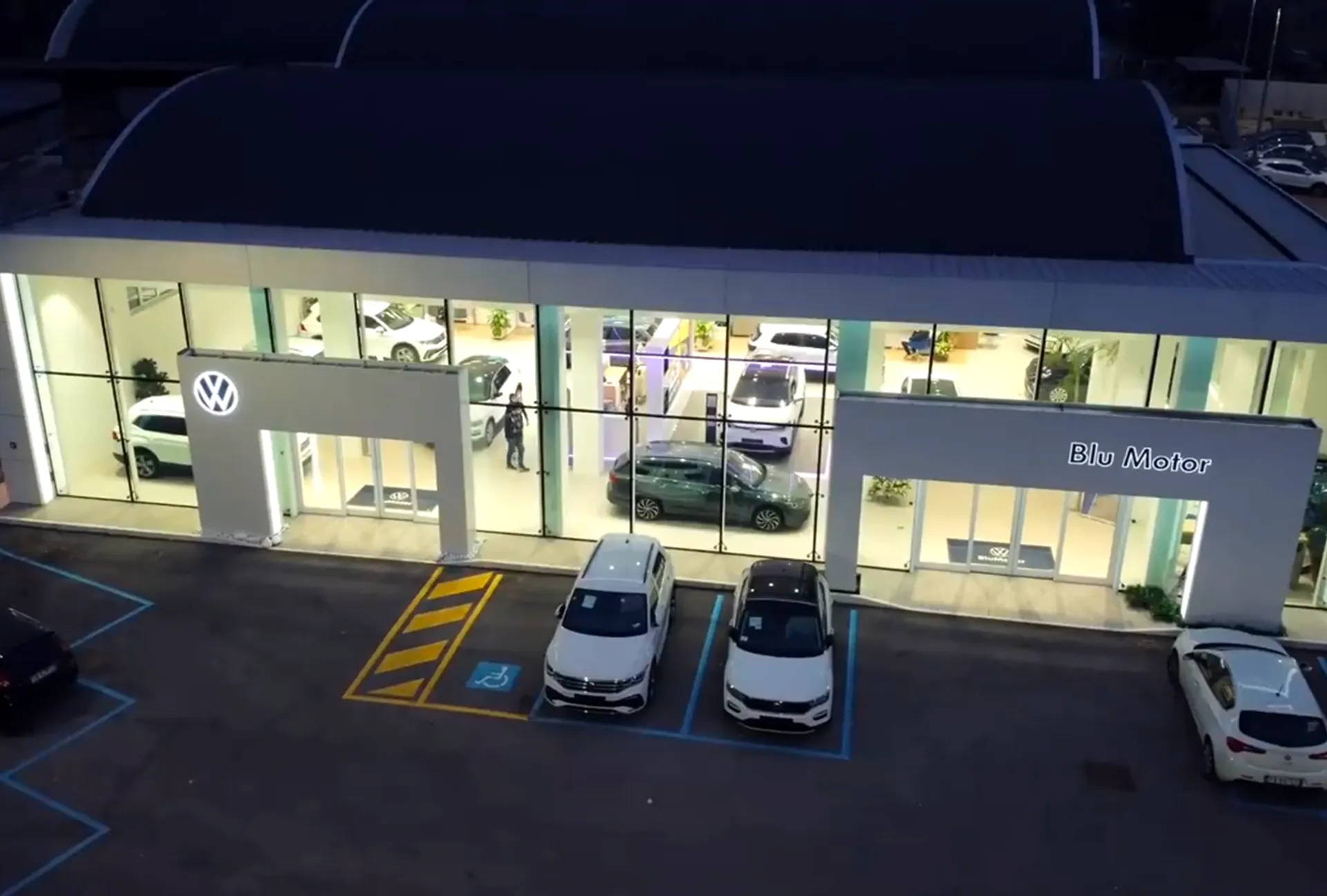 Blu Motor, autosalone a Frosinone, celebra 10 anni e presenta la nuova Tayron